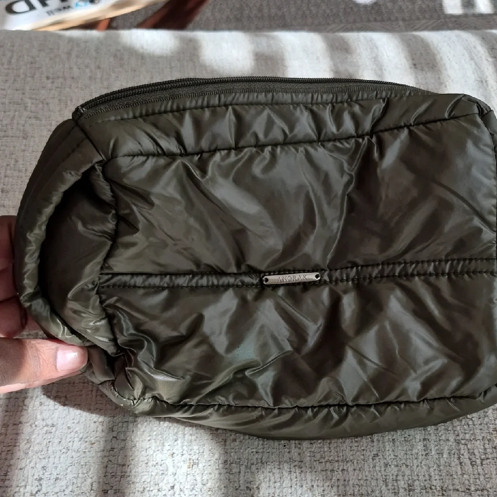 Anorak Green Puffer Cosmetic Bag - Zip Top with Handle